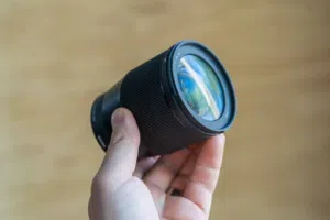 عدسه sigma 16mm 1.4