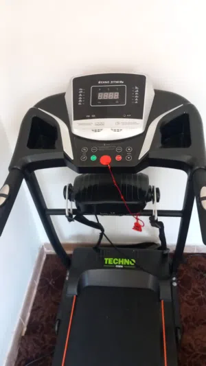 جهاز سير رياضي Techno Fitness