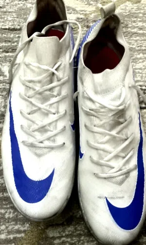 جزمه كوره قدم