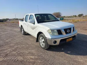 Used Nissan Navara in Al Dakhiliya