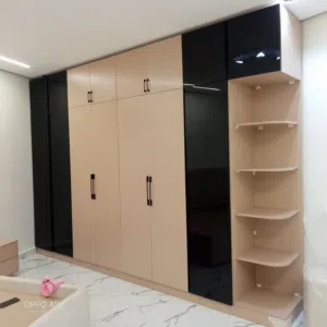 متخصصون في تصميم وتفصيل غرف الملابس. دريسنج روم والكبتات نستخدم افضل الخامات والأعلى جودة اقرء الوصف