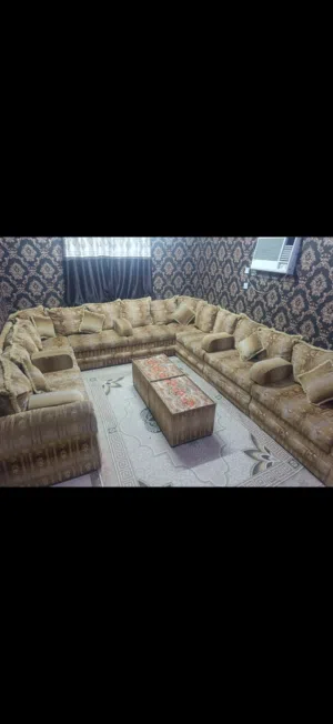 Urgent sale sofa set 15 بيعة سريعة طقم صوفا 15 نفر