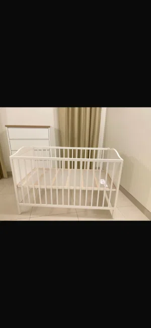 سرير اطفال