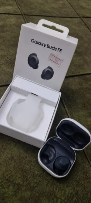 سماعة جالاكسي  galaxy buds fe اصلية