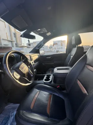 GMC AT4 استخدام شخصي للبيع