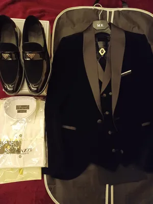 بدلة توكسيدو 5 قطع ماركة MASSIMO ROSSI مع كندرة ماركة Pasada