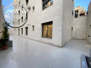240 m2 4 Bedrooms Apartments for Sale in Amman Jabal Amman