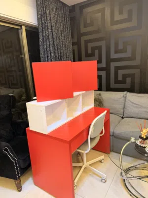 مكتب اطفال مع كرسي و بوكسات