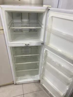 ثلاجة ناشونال بحالة الوكالة ما فيها صدا ولا هريان