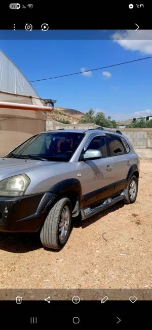 جيب توسان 20 صباب موديل 2006 للبيع