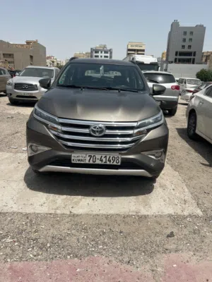 تويوتا رش  2023 بحالة ممتازة و 1500 CC