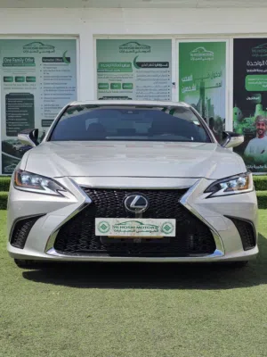 Used Lexus ES in Muscat