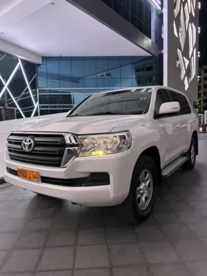 Used Toyota Land Cruiser in Muscat