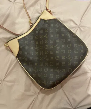 brown Louis Vuitton for sale in Hawally