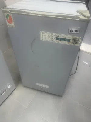 للبيع ثلاجة نظيفه استعمال بسيط