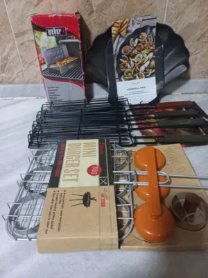أدوات شواء فاخرة ماركات عالمية (جديدة بالكرتونة) بسعر مغري للمجموعة كاملة.