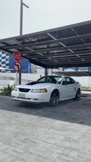 موستنق GT موديل 2000 V8
