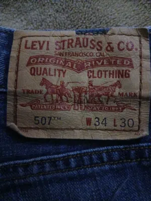 Levis 507 Slim Bootcut Jeans Authentic