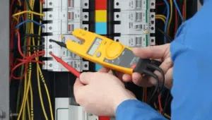 مهندس لجميع الاعمال الكهربائية