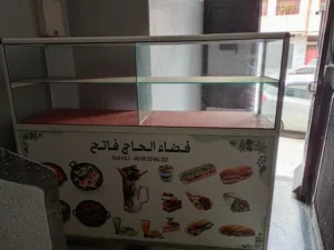 طابلة للبيع مؤكلات