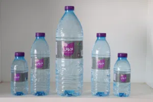 مياه ينابيع الجبل و أجوان بأحجام مختلفة 250مل, 500مل. 1.5لتر