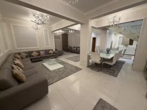350 m2 4 Bedrooms Villa for Rent in Southern Governorate Riffa