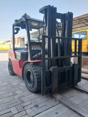 للبيع: رافعة شوكية يارا 2016 For Sale: Yara Forklift