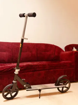 kick scooter good condition, for sale.سكوتر بحالة جيدة، للبيع