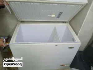 فريزرات مستعملة ونظيفة عدد 2 للبيع