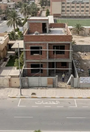 فرصة المقاولين والمستثمرين  منزل قديم عبارة عن أرض بموقع لا يتكرر الجنينة قرب مدارس شط العرب