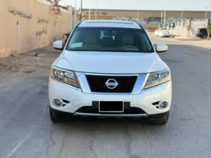 Used Nissan Pathfinder in Al Riyadh