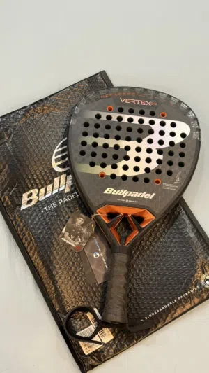 Urgent: Bullpadel vertex 04 2025 for sale