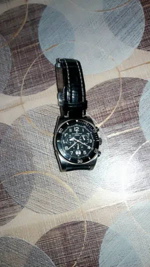 ساعة آلية سويسرية مستعملة  إسمها برنارد إتش ماير بسوم معقول