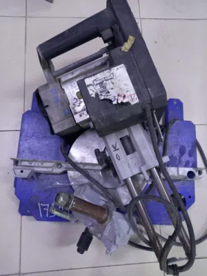 منشار زاوية سحب Metabo KGS 301 (مستعمل)