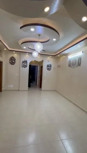 5 Bedrooms . 3 Bathrooms . 155 m20