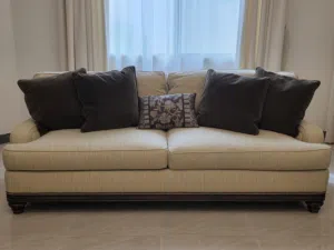 Luxurious Sofa Set