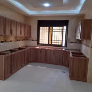 مطبخ مترين ونص أرضي ومترين ونص معلق