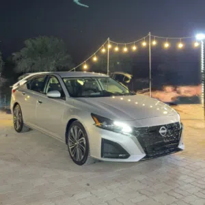 Used Nissan Altima in Al Batinah