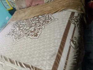 مسبل تخت مفرد ومجوز للبيع