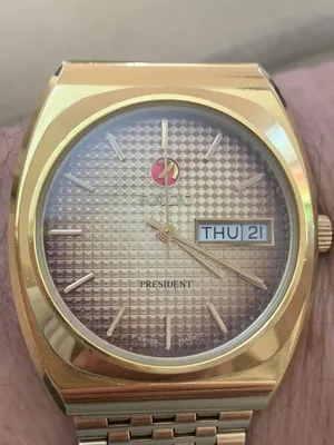 Rado . Analog Quartz . Gold4