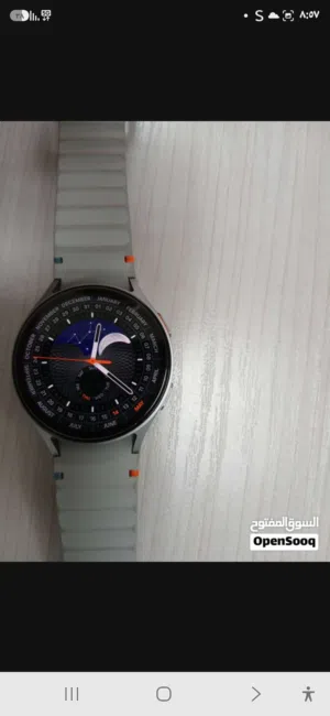 g watch 7 44mm ساعة. سامسونج 7 44 mmاستخدام خفيف لا يوجد أي خدوش معها الكرتونه