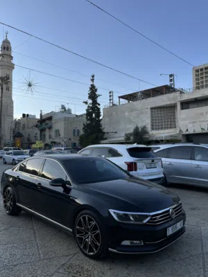 Passat B8 R Line لون اسود شركة ولا قحطة