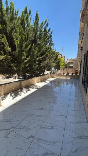 215 m2 3 Bedrooms Apartments for Sale in Amman Daheit Al Yasmeen