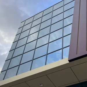 شركه نخبة المطورين لتركيب واجهات الزجاج و اعمال الامنيوم و الكلادينج
