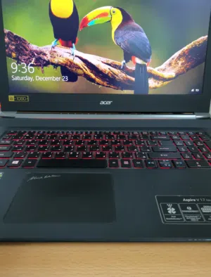 ACER Aspire V17 Nitro Black Edition