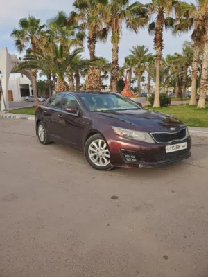 كيا اوبتيما موديل 2013 مسجلة امريكيه، ماشاءالله ماشية 186 الف ميل عيوب باذن الله بسيطه في البودي ،،،