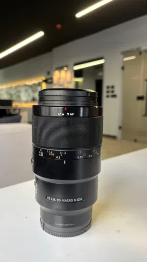 عدسة سوني 90 Micro F2.8
