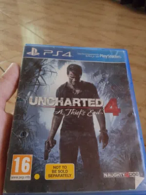 سيدي UNCHARTED 4 قليل الاستعمال مستعمل بحاله جيده