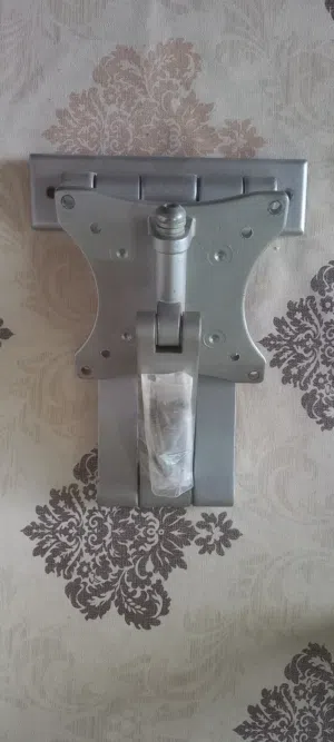 حامل تلفزيون حائط للبيع - لون اسود - لون فضي