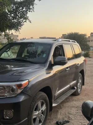 Used Toyota Land Cruiser in Benghazi